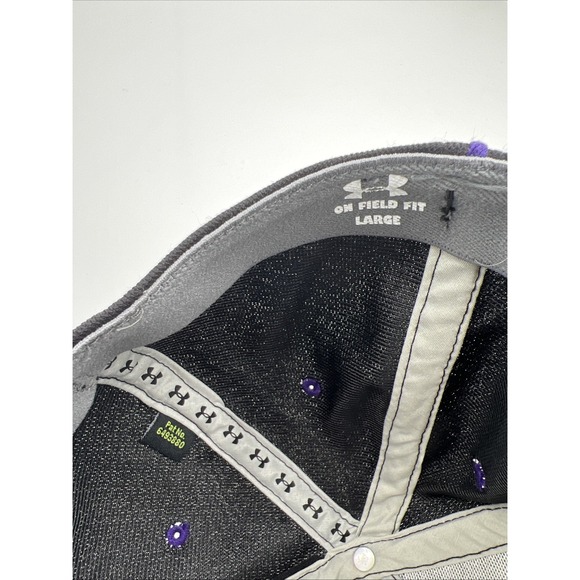 University Of Washington Huskies NCAA Under Armor Size Large Fitted Hat UW - Picture 10 of 11